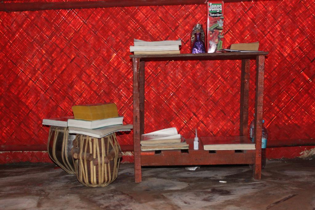 Bricks And Bamboo Hostel Анжуна Номер фото